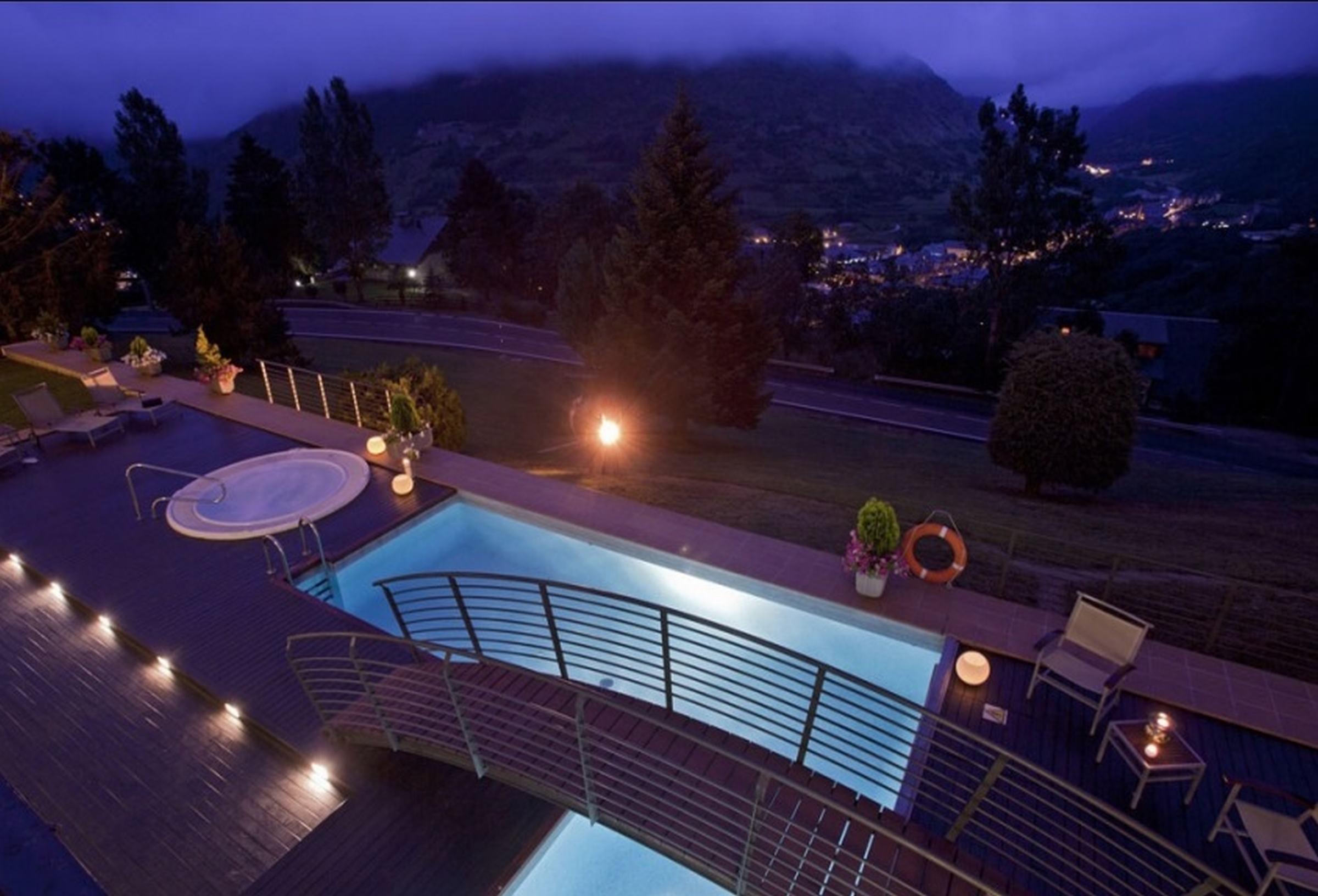 ปาราดอร์ เด เบียยา Hotel เบียญา ภายนอก รูปภาพ
