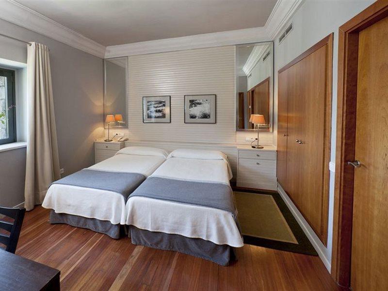 ปาราดอร์ เด เบียยา Hotel เบียญา ภายนอก รูปภาพ