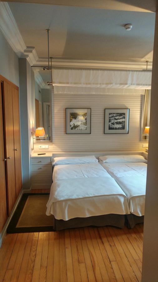 ปาราดอร์ เด เบียยา Hotel เบียญา ภายนอก รูปภาพ